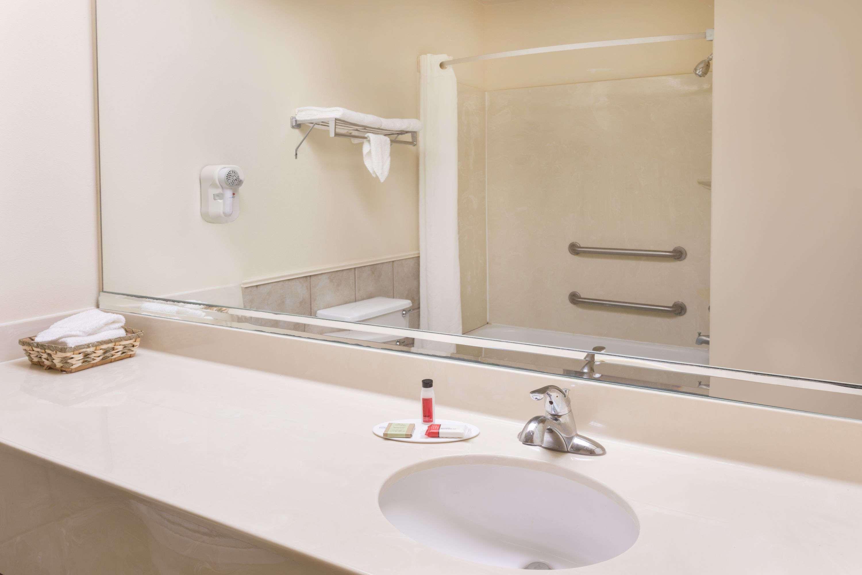 Super 8 By Wyndham Duson Lafayette West Area Motell Exteriör bild