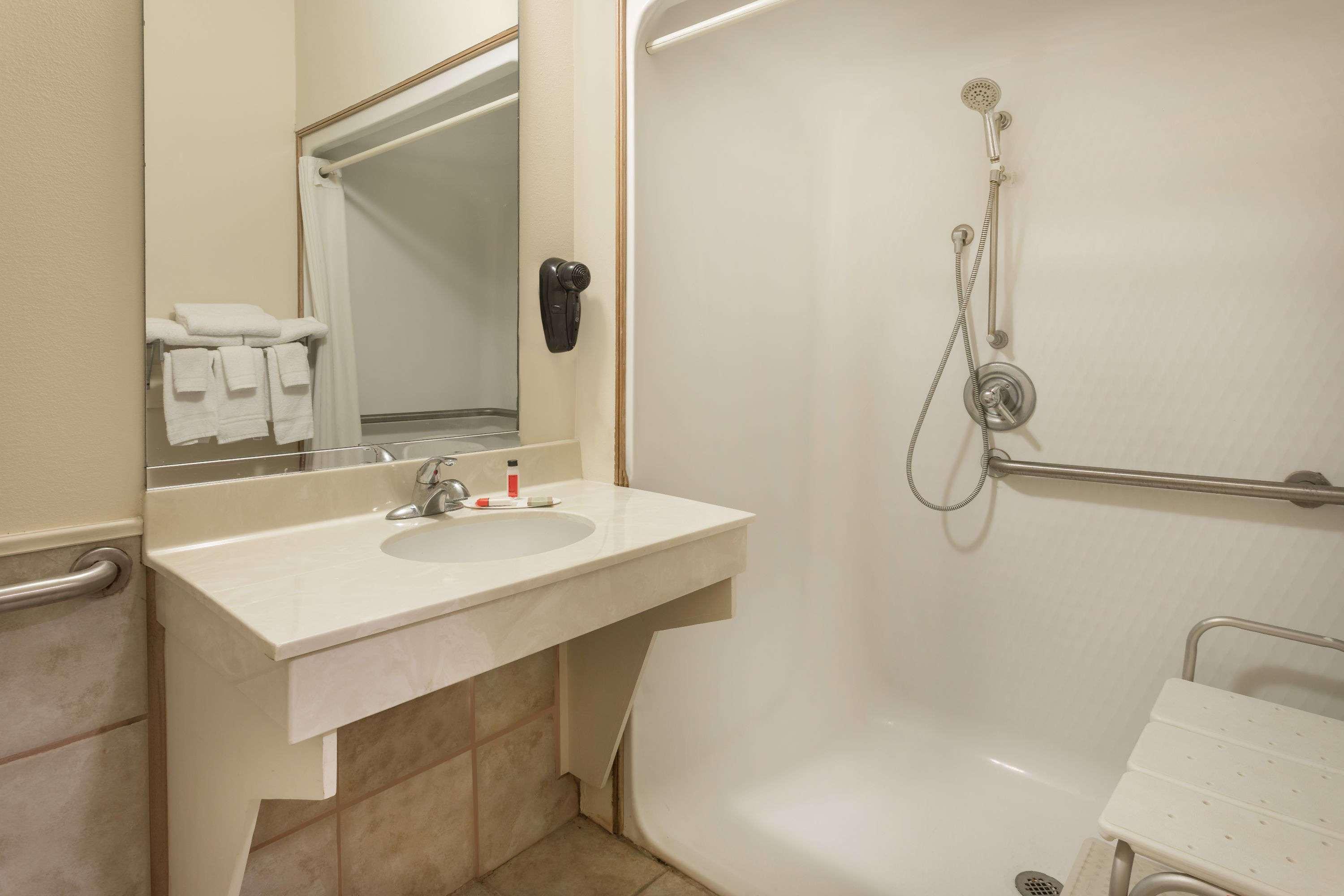 Super 8 By Wyndham Duson Lafayette West Area Motell Exteriör bild
